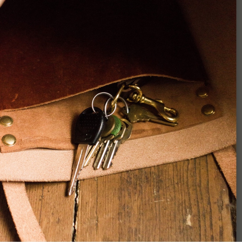 The Sassy Sparrow "Vienna" Leather Tote - Picture 5 of 16